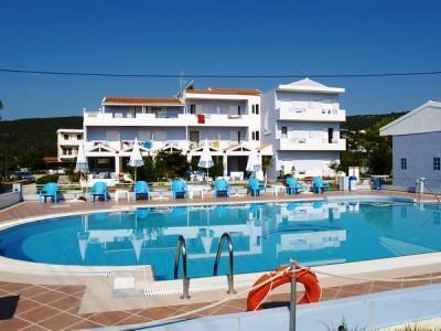 Margarita Beach Hotel Agia Marina  Exterior photo