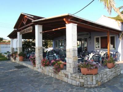 Margarita Beach Hotel Agia Marina  Exterior photo